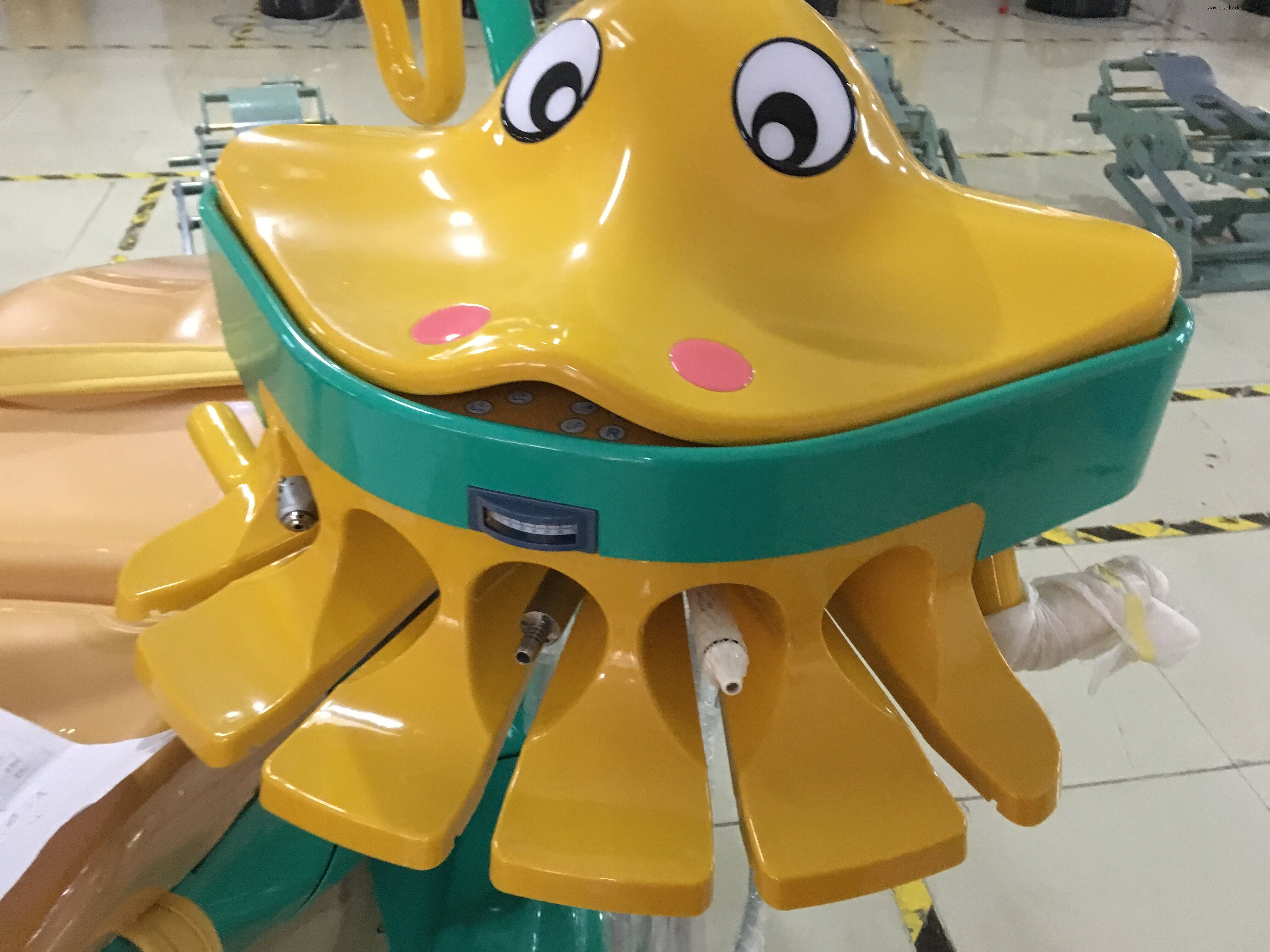 Unidad de sillón dental de diseño especial para niños