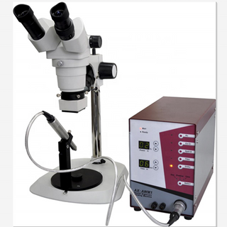 Una máquina de soldar con microscopio